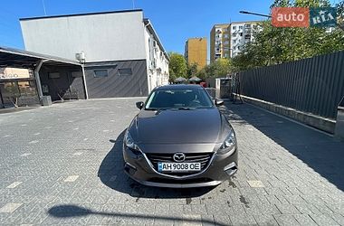 Хетчбек Mazda 3 2016 в Ужгороді