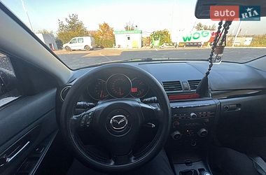 Хетчбек Mazda 3 2004 в Южному