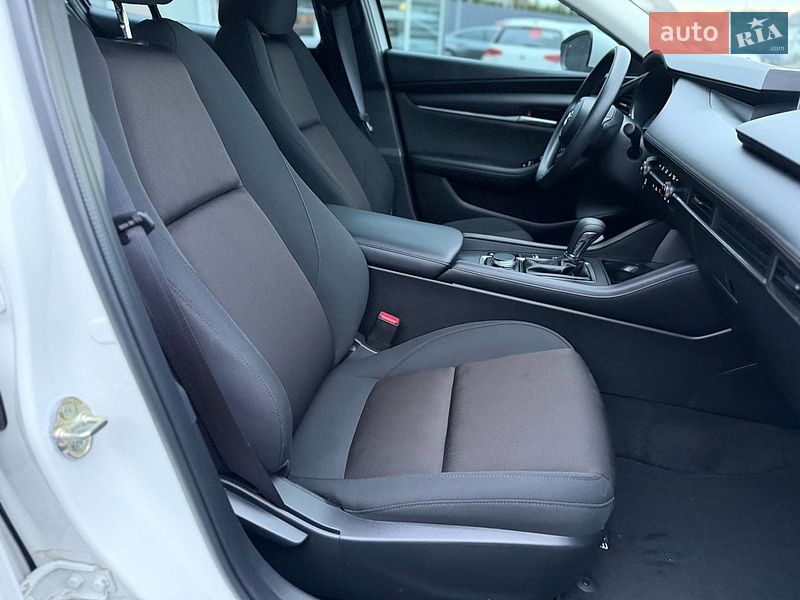 Седан Mazda 3 2024 в Луцке
