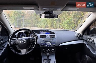 Седан Mazda 3 2012 в Киеве