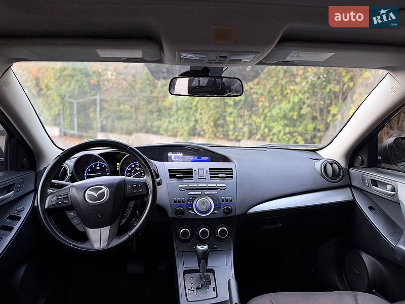 Седан Mazda 3 2012 в Киеве