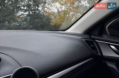 Седан Mazda 3 2018 в Киеве