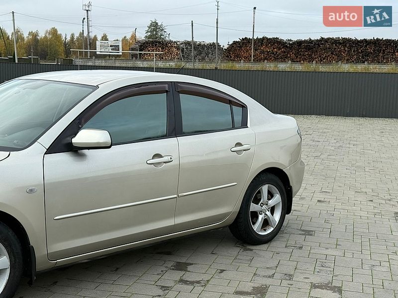 Седан Mazda 3 2006 в Ивано-Франковске