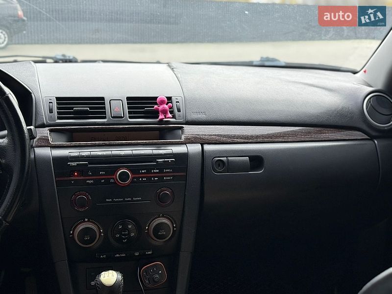Седан Mazda 3 2006 в Ивано-Франковске
