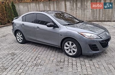 Седан Mazda 3 2011 в Івано-Франківську