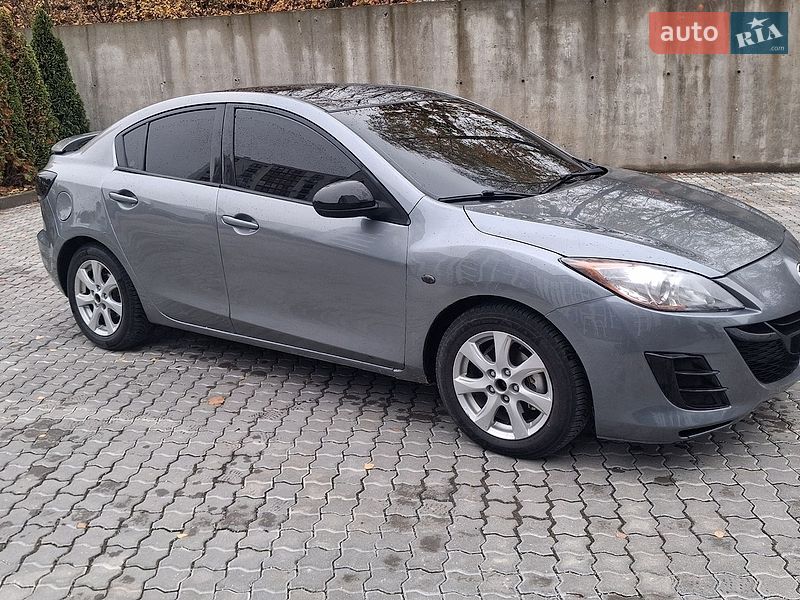 Седан Mazda 3 2011 в Івано-Франківську