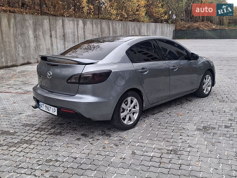 Седан Mazda 3 2011 в Івано-Франківську