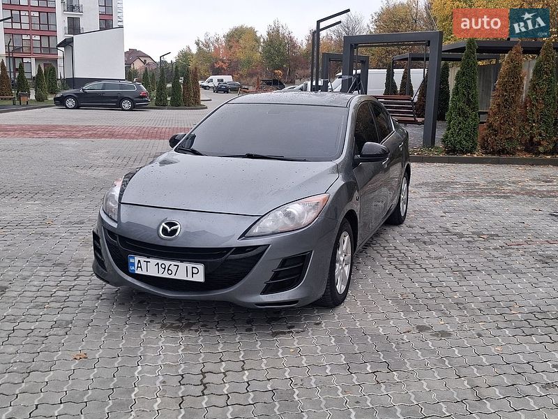 Седан Mazda 3 2011 в Івано-Франківську