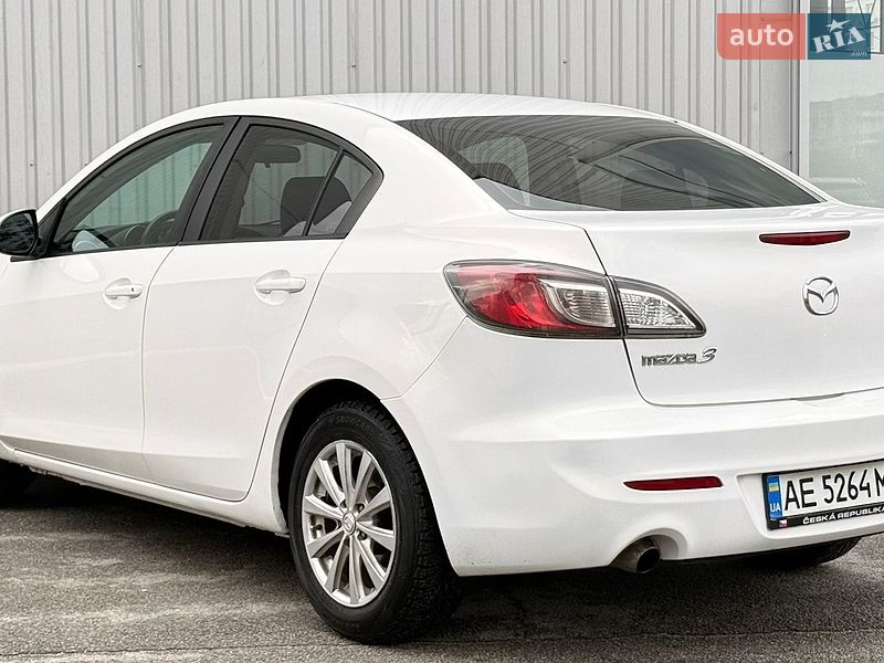 Седан Mazda 3 2013 в Запорожье