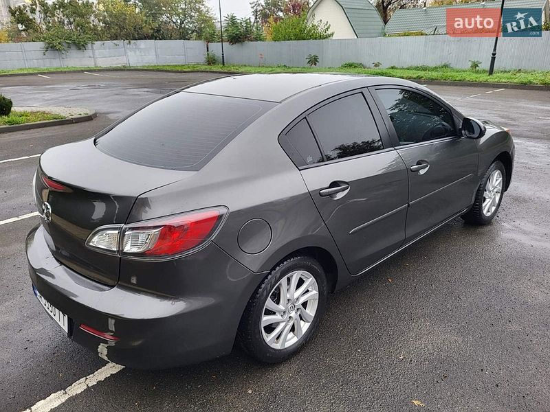 Седан Mazda 3 2011 в Черкассах