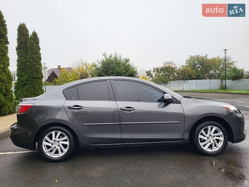Седан Mazda 3 2011 в Черкассах