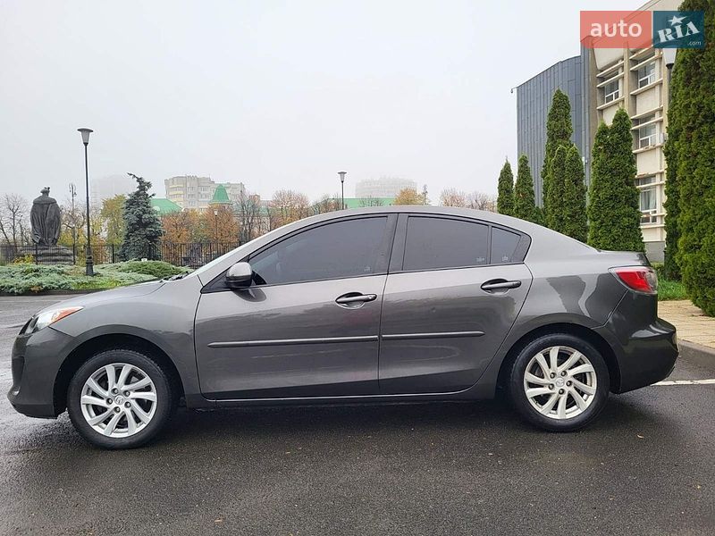 Седан Mazda 3 2011 в Черкассах