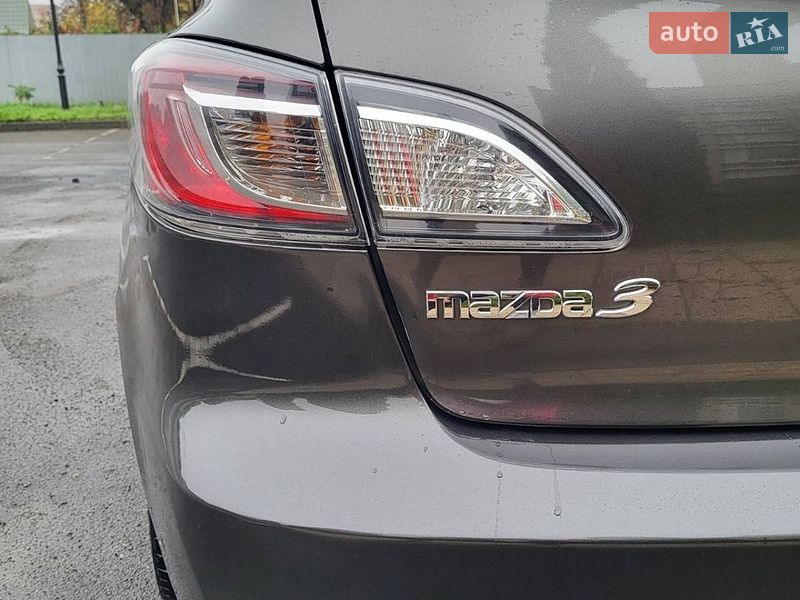 Седан Mazda 3 2011 в Черкассах