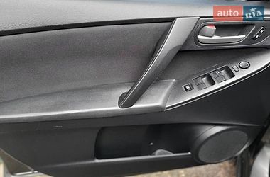 Седан Mazda 3 2011 в Черкассах