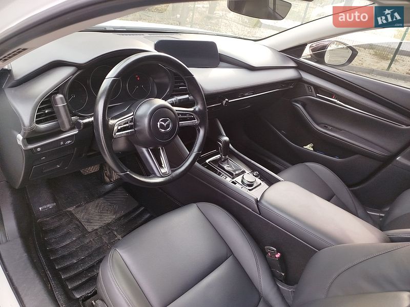 Седан Mazda 3 2019 в Дніпрі