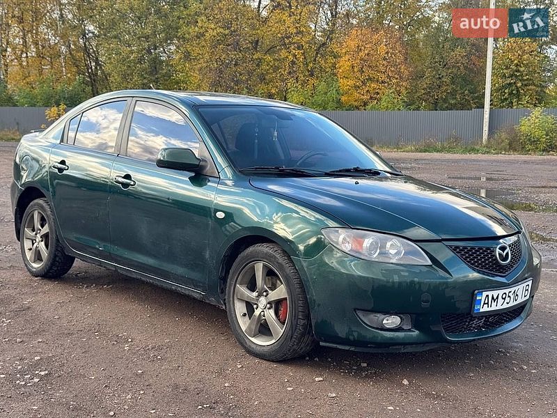 Седан Mazda 3 2005 в Коростене