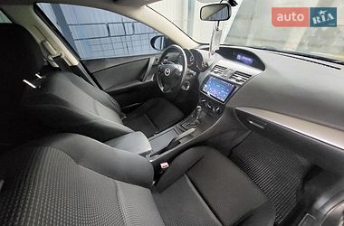 Седан Mazda 3 2011 в Черкассах