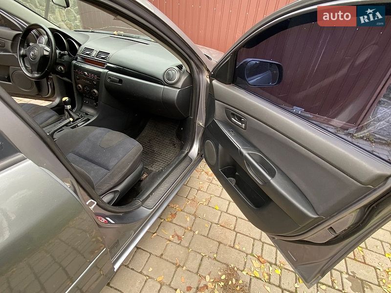 Хэтчбек Mazda 3 2003 в Киеве