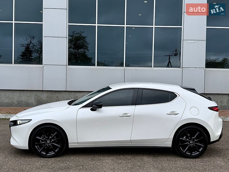 Хэтчбек Mazda 3 2021 в Киеве