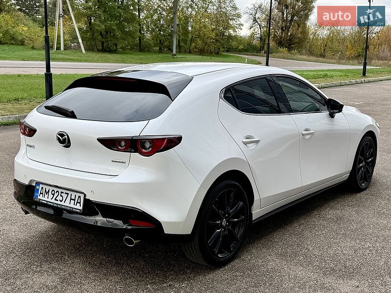Хэтчбек Mazda 3 2021 в Киеве