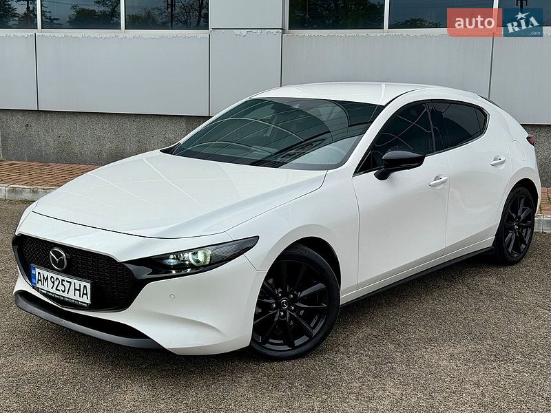 Хэтчбек Mazda 3 2021 в Киеве