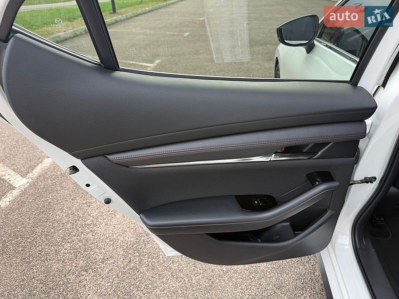 Хэтчбек Mazda 3 2021 в Киеве