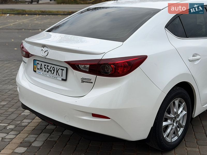 Седан Mazda 3 2014 в Виннице