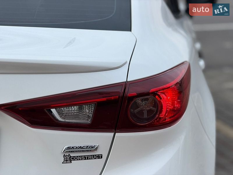Седан Mazda 3 2014 в Виннице