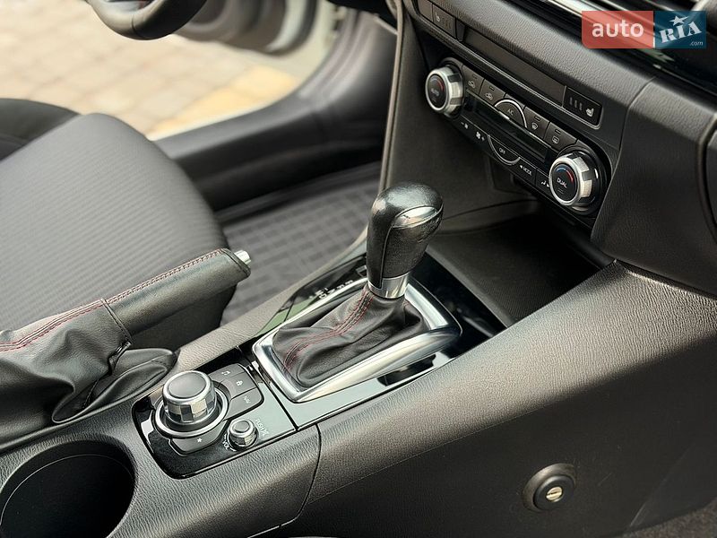 Седан Mazda 3 2014 в Виннице
