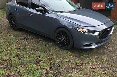 Седан Mazda 3 2022 в Стрые