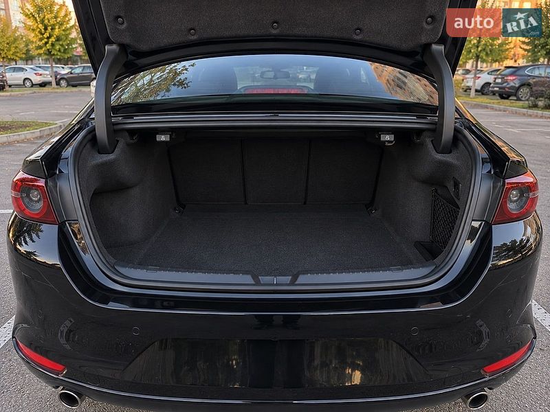 Седан Mazda 3 2021 в Тернополе