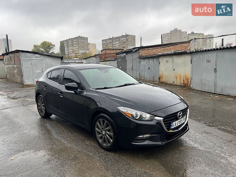 Хэтчбек Mazda 3 2018 в Киеве