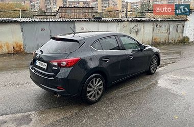 Хэтчбек Mazda 3 2018 в Киеве