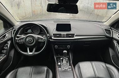 Хэтчбек Mazda 3 2018 в Киеве