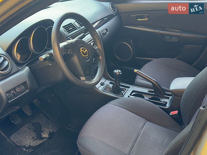 Седан Mazda 3 2006 в Луцьку