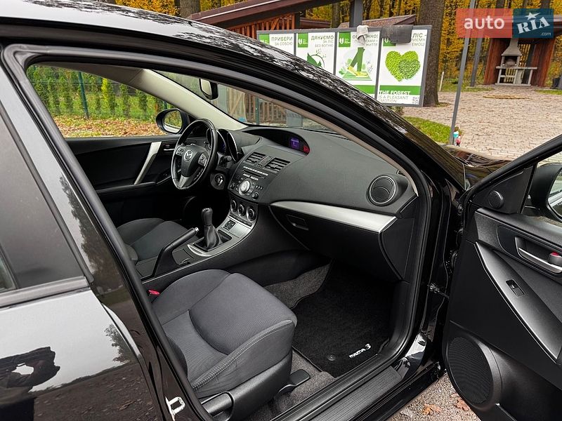 Хэтчбек Mazda 3 2010 в Виннице