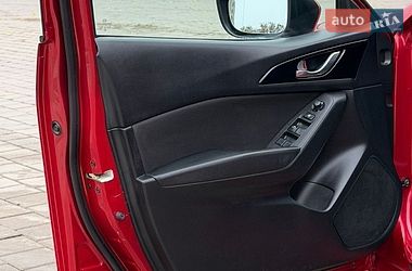 Седан Mazda 3 2013 в Черкассах