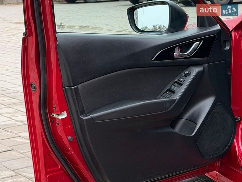 Седан Mazda 3 2013 в Черкассах