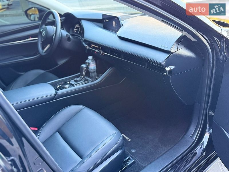 Седан Mazda 3 2025 в Дніпрі фото 26 Седан Mazda 3 2025 в Дніпрі