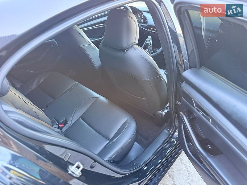 Седан Mazda 3 2025 в Дніпрі фото 30 Седан Mazda 3 2025 в Дніпрі