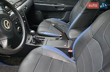 Седан Mazda 3 2005 в Буче
