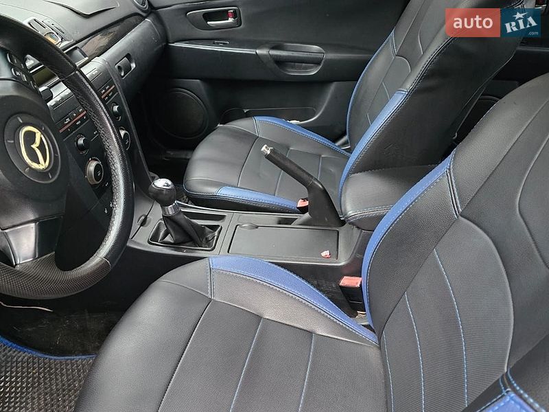 Седан Mazda 3 2005 в Буче