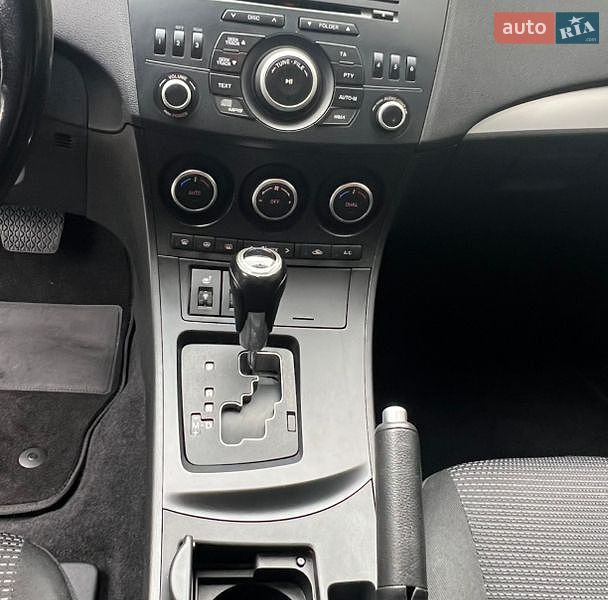 Седан Mazda 3 2012 в Києві