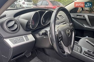 Седан Mazda 3 2012 в Києві