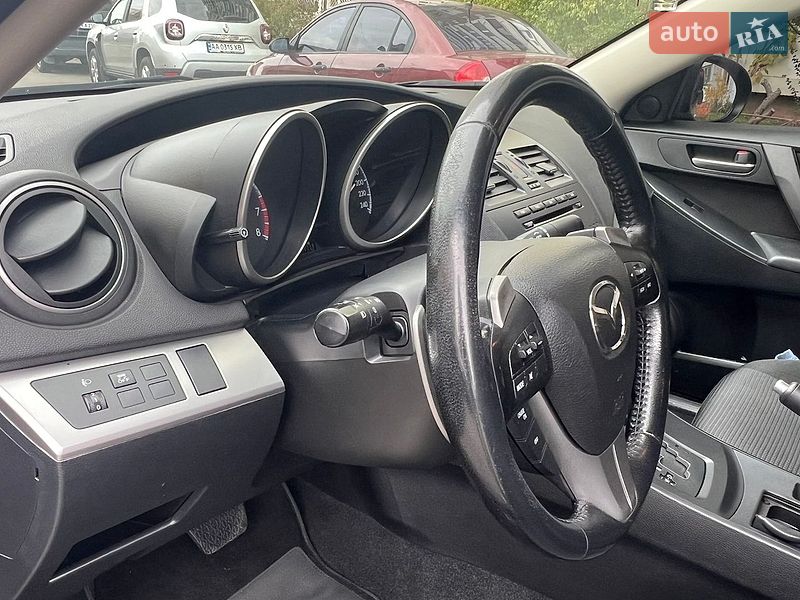 Седан Mazda 3 2012 в Києві