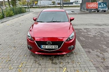 Седан Mazda 3 2016 в Днепре