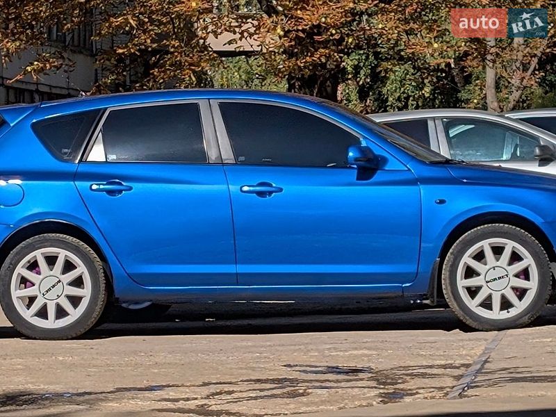 Хэтчбек Mazda 3 2005 в Одессе
