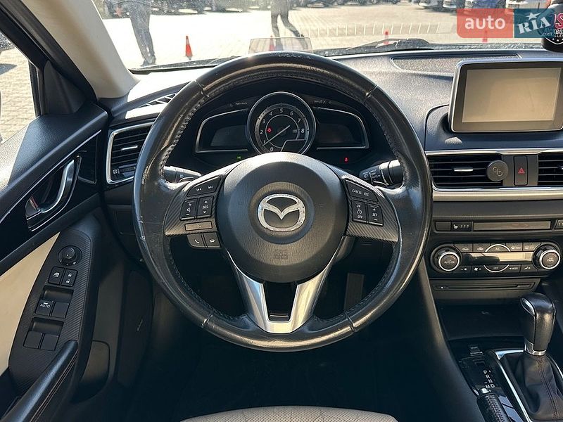 Седан Mazda 3 2014 в Івано-Франківську