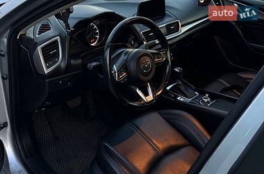 Седан Mazda 3 2017 в Миколаєві