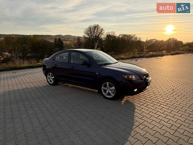 Седан Mazda 3 2005 в Чернівцях